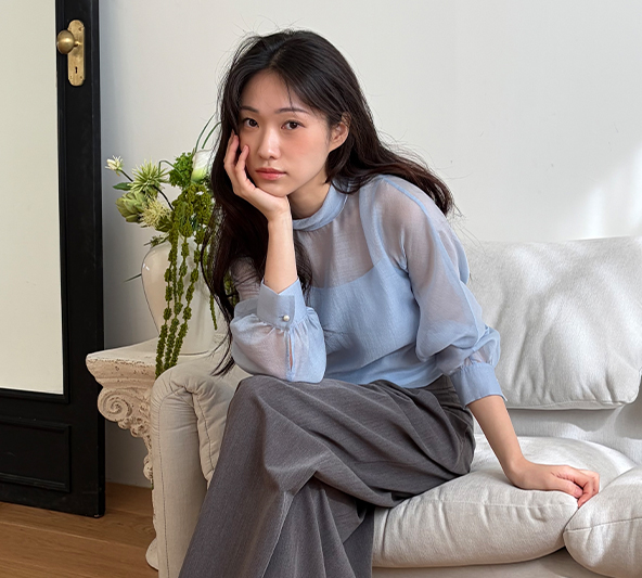 봄을 닮은 하객룩
